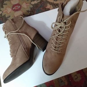 Journee Collection Women's laceup boots